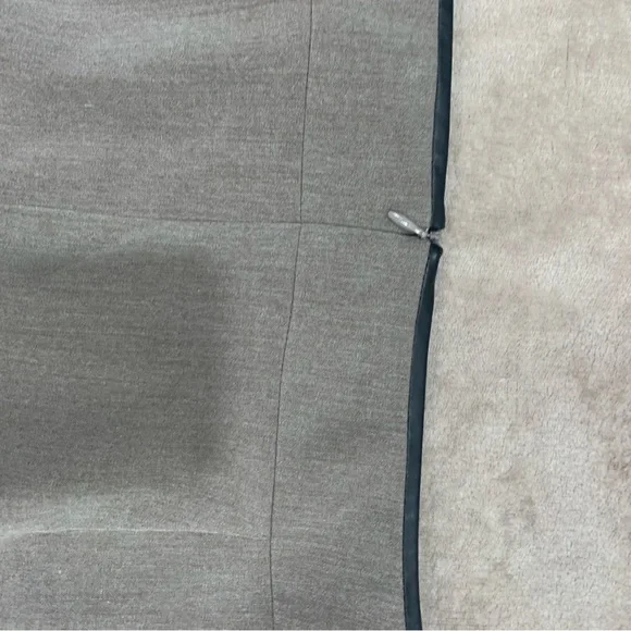 Alia Classic Pencil Skirt - Picture 5 of 6